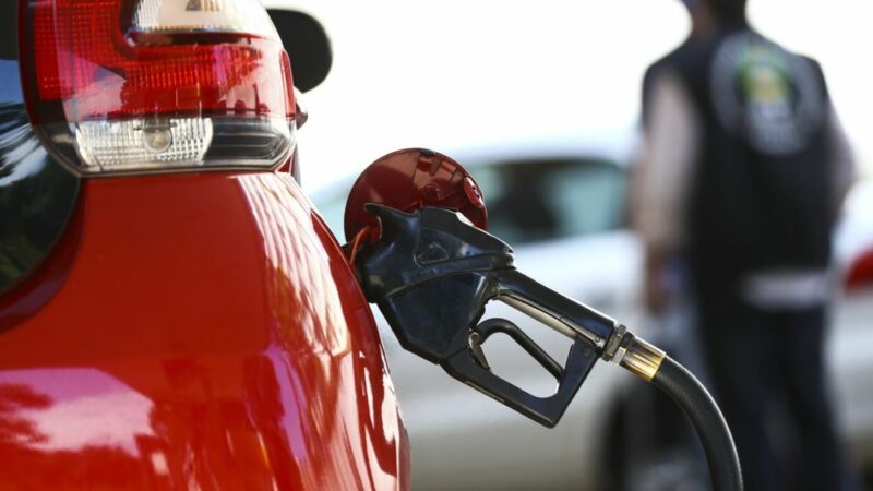 Dentro do Orçamento Público: Gasolina mais cara?  Entenda a recuperação de combustível